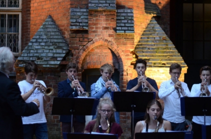 Auftritt auf dem Turnhof