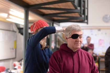 Kostümierung im Lehrerzimmer