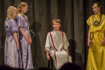 Latein-Theater ,,Specus Trophonii'