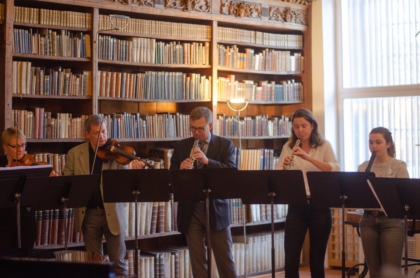 Musikalische Darbietung eines besonderen Instrumentalensemble