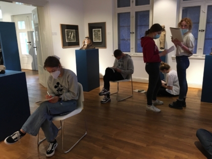 Schüler*innen bei der Arbeit