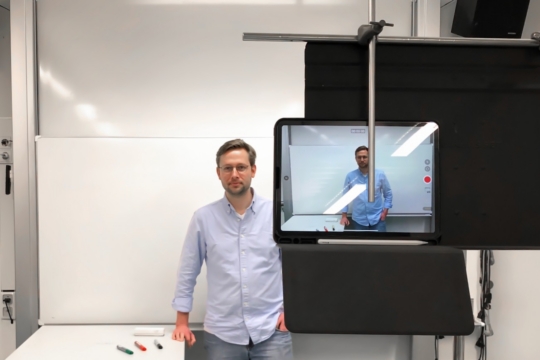 auf verschieden Wegen