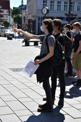 Stadtführung - 9c vergleicht Breite Straße damals und heute