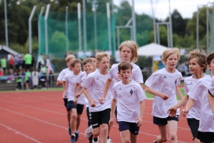 Die Jungs laufen ein!