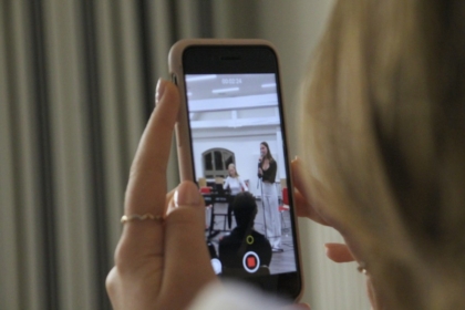 Ella und Vanessa im Visier von Carla