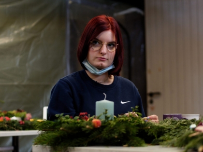 Produktion von Adventskränzen