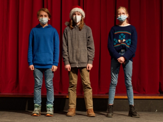 Die drei Sieger der Schulrunde des Vorlesewettbewerbs