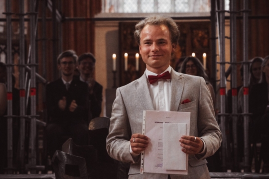 332A99C6-8D4A-4692-ACB9-A30FAB1B7CA3