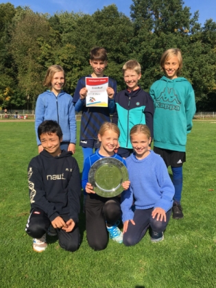 Die strahlenden Gewinner - Crosslauf 2022