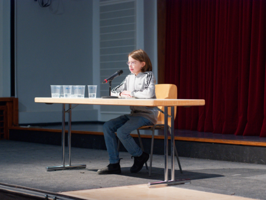 Paul Lange (6a) beim Vorlesewettbewerb 2022