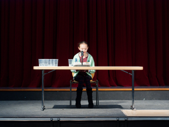 Emma Garcia (6d) beim Vorlesewettbewerb 2022