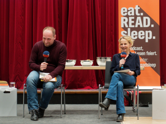 Katharina Mahrenholtz und Daniel Kaiser vom NDR Podcast 'eat READ sleep'
