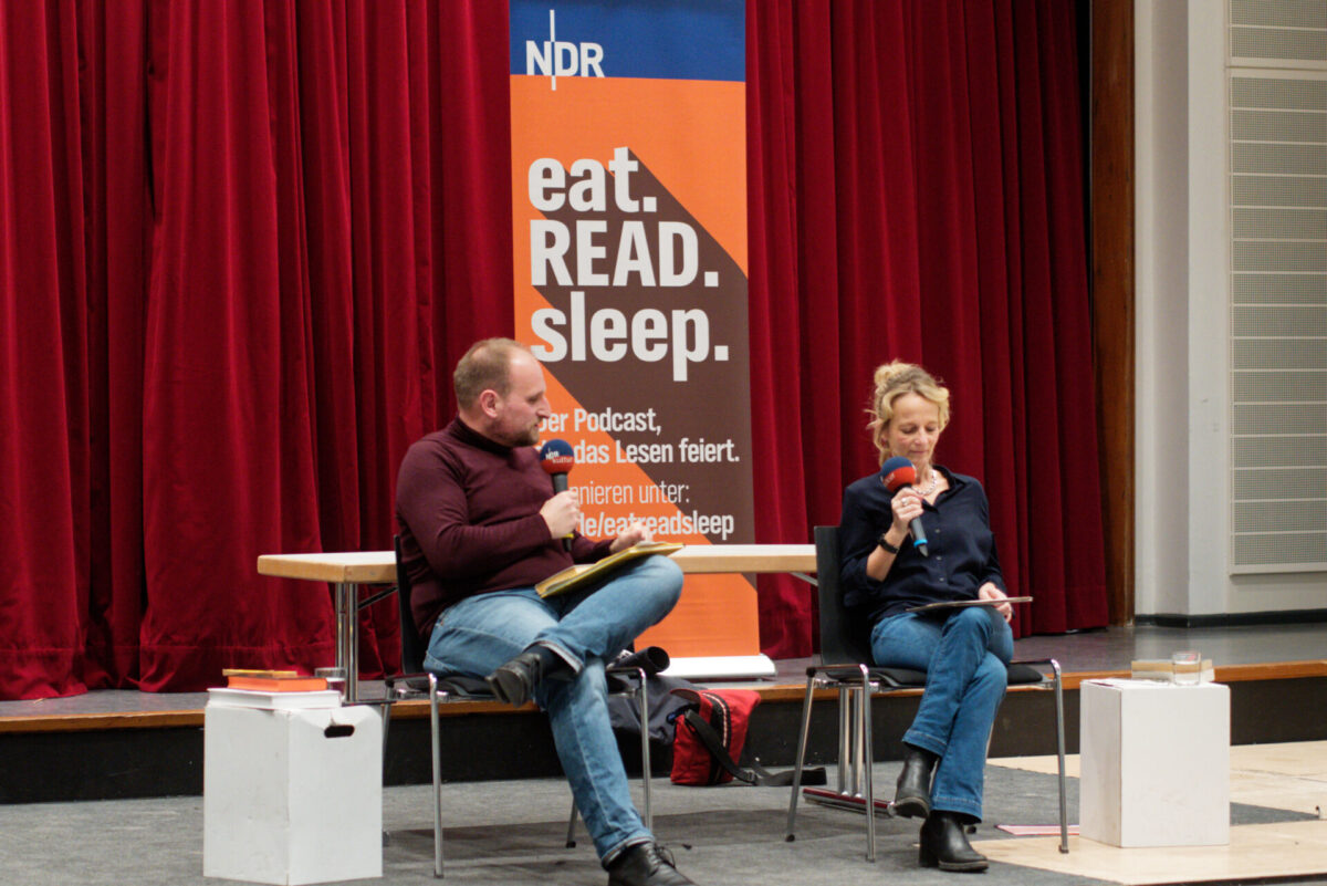 Katharina Mahrenholtz und Daniel Kaiser vom NDR Podcast 'eat READ sleep'