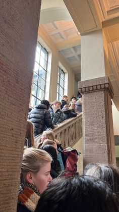 Reges Treiben im Atrium