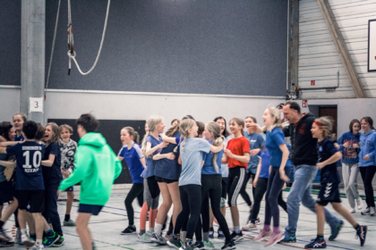 Unihockey 6. Klassen - Sport und Spieletag 2023