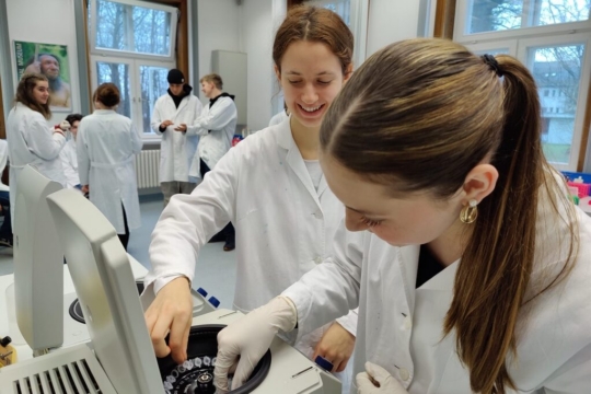 LOLA-Exkursion der Q1-Kurse 2023