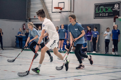Sport-und Spieletag - Unihockey 6. Klassen - Sport und Spieletag 2023