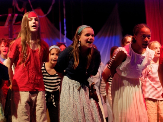 9FB6FB75-1450-452C-AD6A-4D9D087E4719