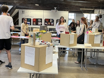 Abschlussaustellung der Kunstkurse des E-Jahrgangs 12