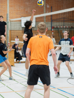 Volleyballturnier des Q2-Jahrgangs