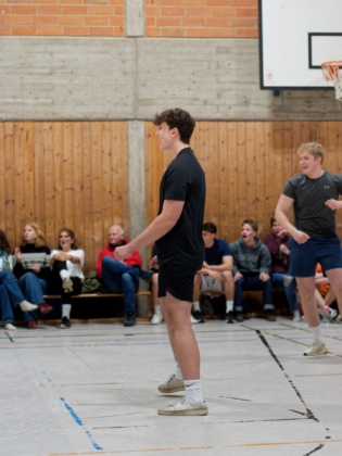 Volleyballturnier des Q2-Jahrgangs