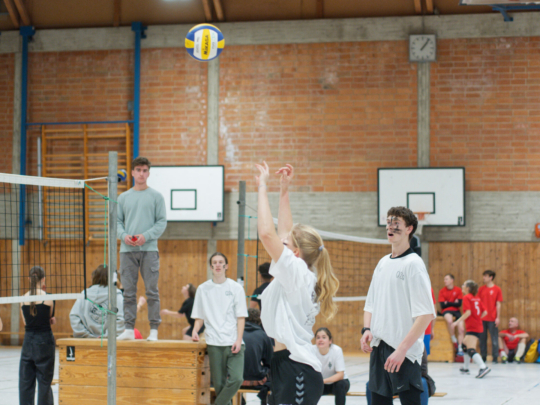 Volleyballturnier des Q2-Jahrgangs