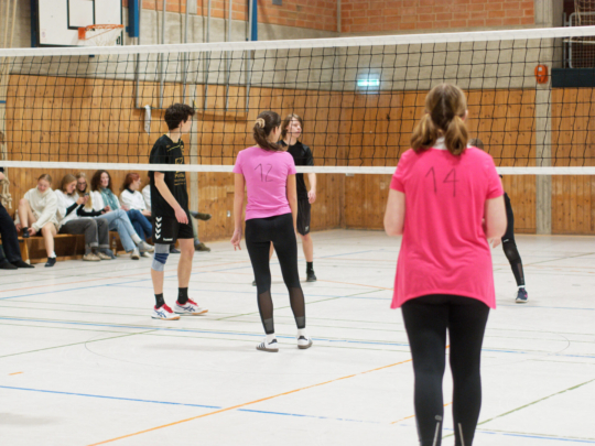 Volleyballturnier des Q2-Jahrgangs