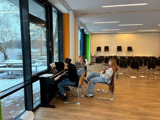 PHOTO-2023-12-06-23-47-36 2