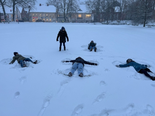 PHOTO-2023-12-06-23-47-39