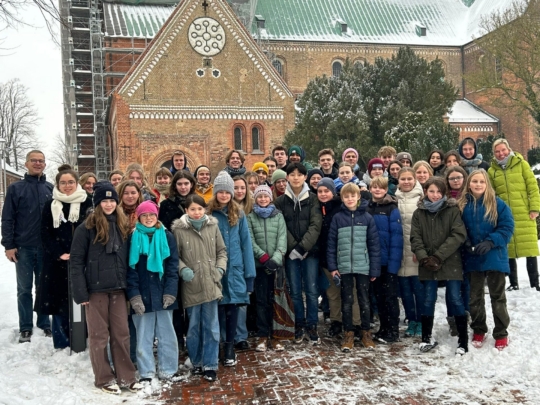 PHOTO-2023-12-06-23-47-41 2