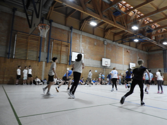 Sport- und Spieletag Basketball Klasse 8