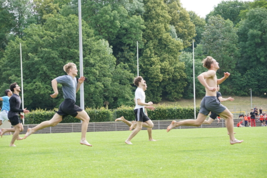 100m-Barfußlauf
