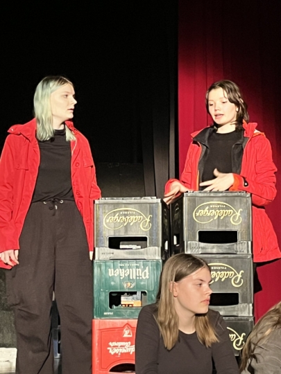 Was ist Wirklichkeit in diesem Spiegelkabinett?