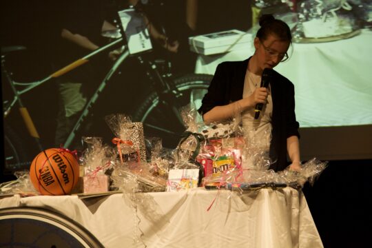 Tombola beim Klosterfest