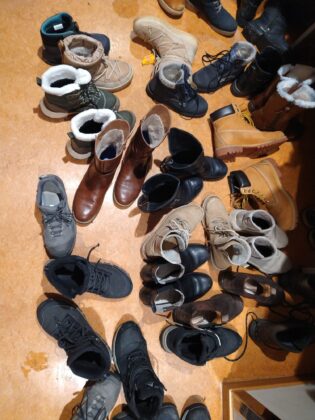 Jugendherbergsdurcheinander neben dem Probensaal