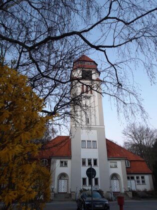 Unser Besuch im LoLa — das Turmgebäude