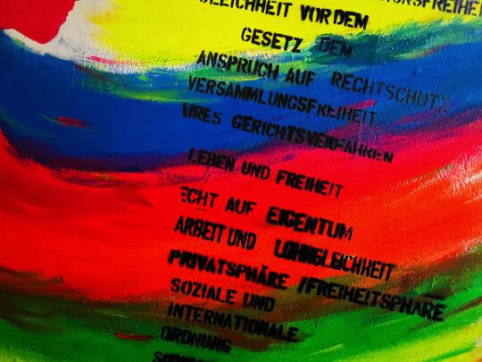 Menschenrechte künstlerisch sichtbar gemacht